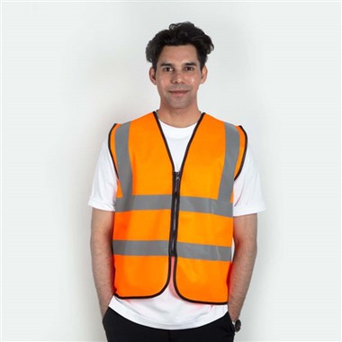 Welche Materialien werden üblicherweise für reflektierende Kleidung verwendet?