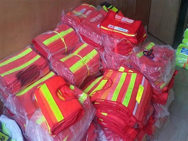 Welche Arten von reflektierenden T-Shirt-Materialien gibt es?