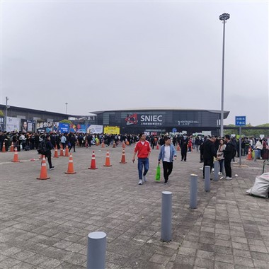 Pflegemethoden für schnell trocknende, reflektierende T-Shirts